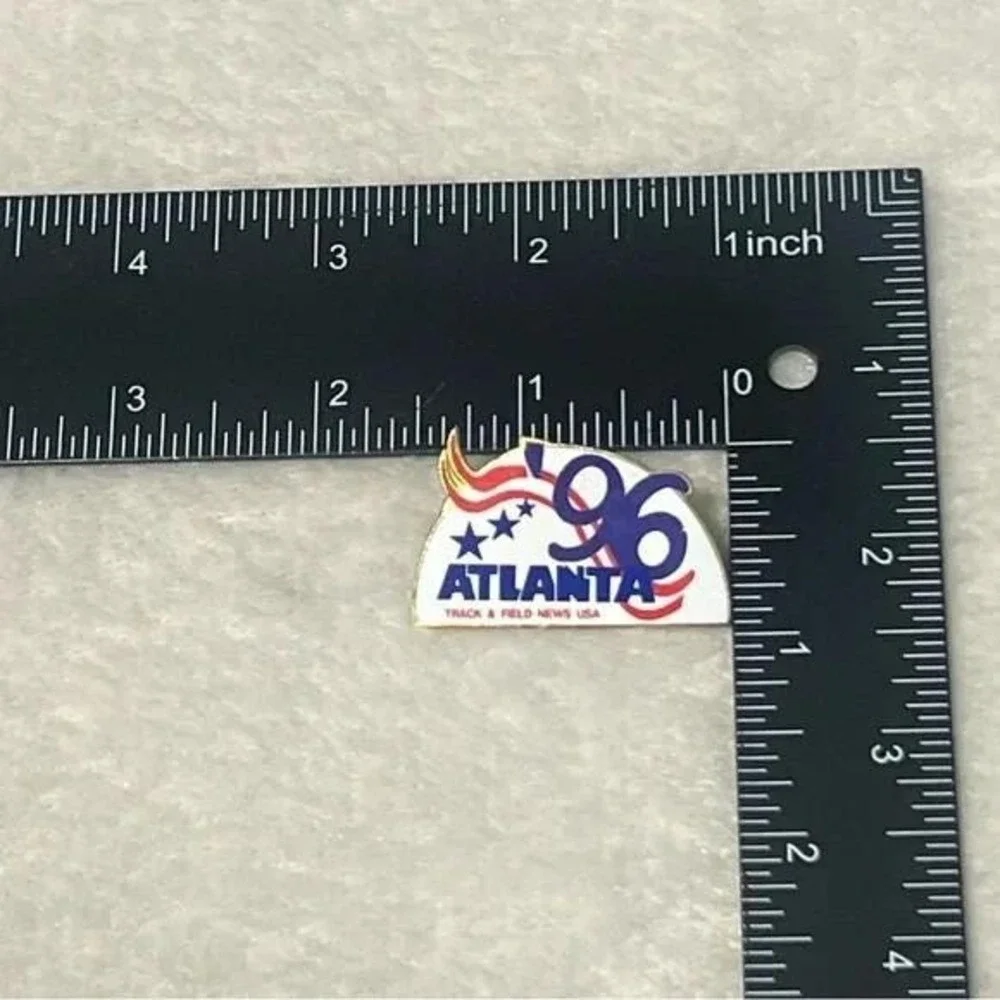 Atlanta 1996 Track & Field News USA Olympics Vintage Lapel Vest Hat Pin A9